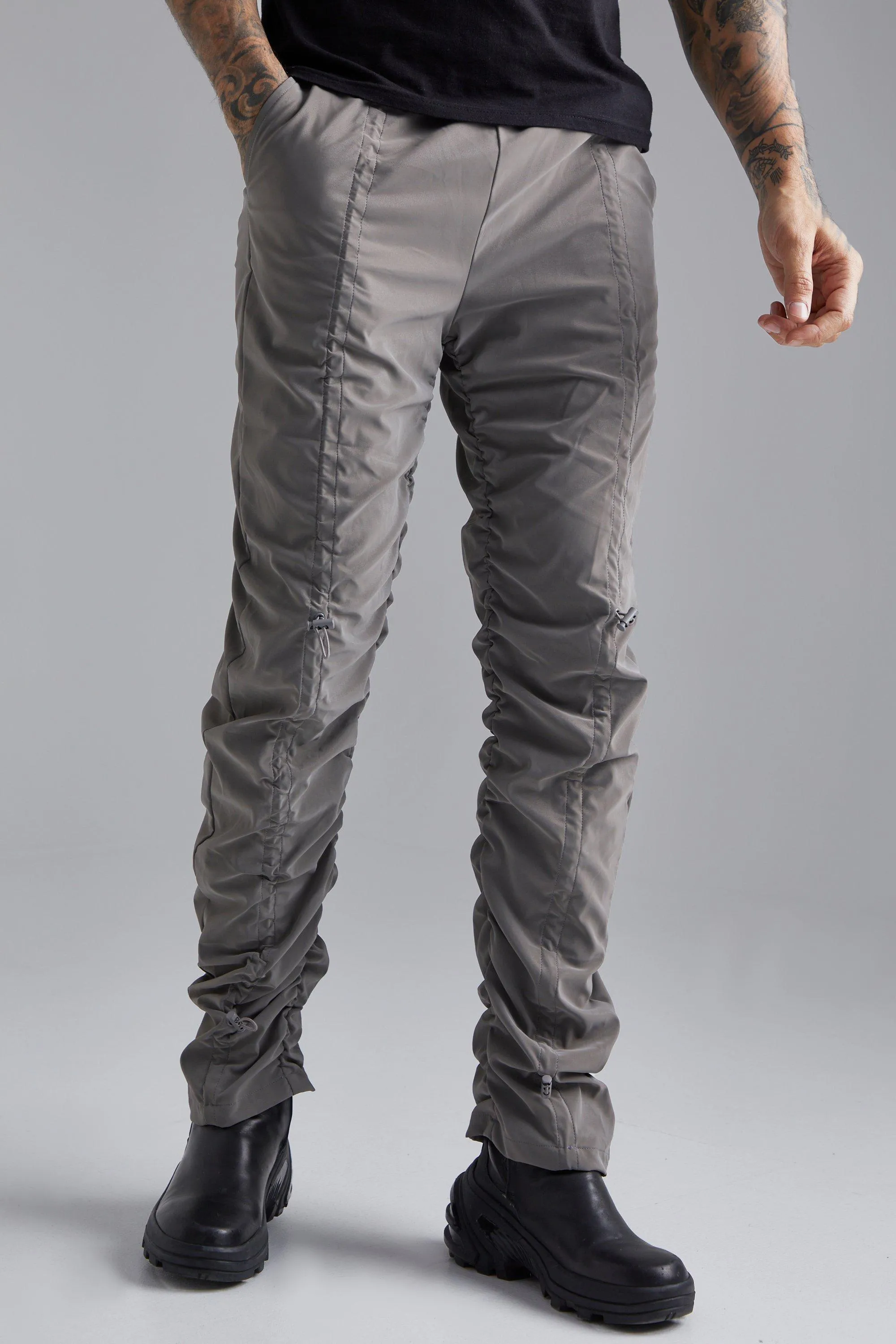 Elastic Waist Straight Ruched Trouser | boohooMAN UK