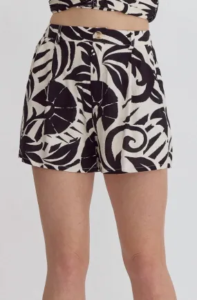 IN THE GROOVE ELASTIC WAIST SHORTS