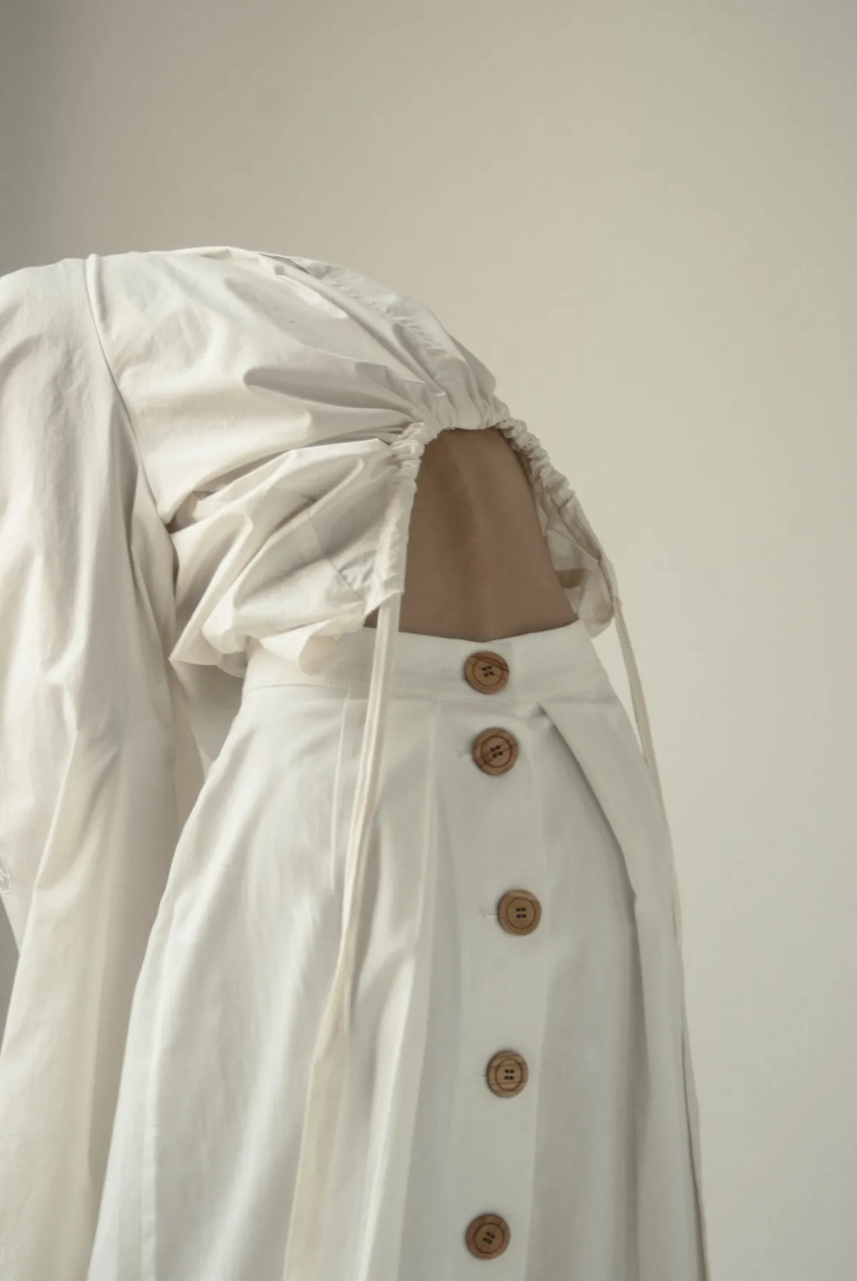 Wooden Buttons Skirt - White